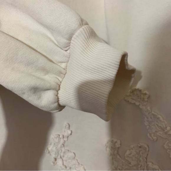 Anthropologie Ivory Crochet Appliqué Pullover Sweatshirt/Top - Picture 12 of 16